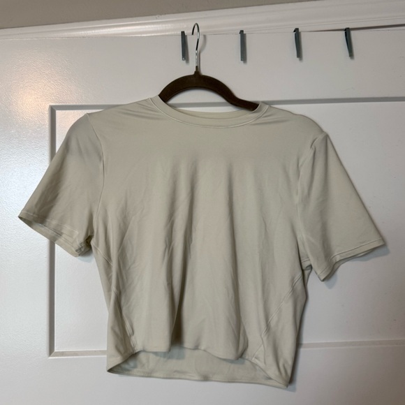 Wundermost Short Sleeve Crop Top - Picture 4 of 5